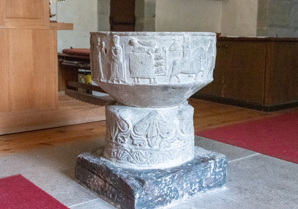 Døpefont i Eke kirke (Gotland), laget av Sigraiv / Sighraf / Sigraf.