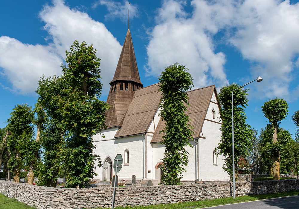 Träkumla kyrka (Gotland) - Gravgaver.no
