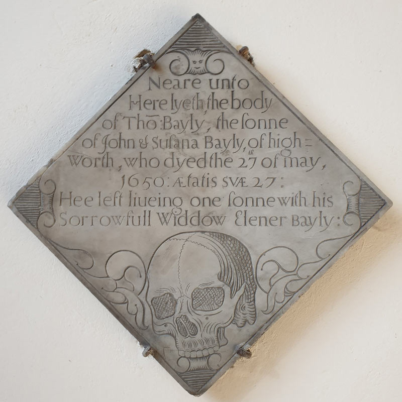 dødninghode på gravplate fra 1650